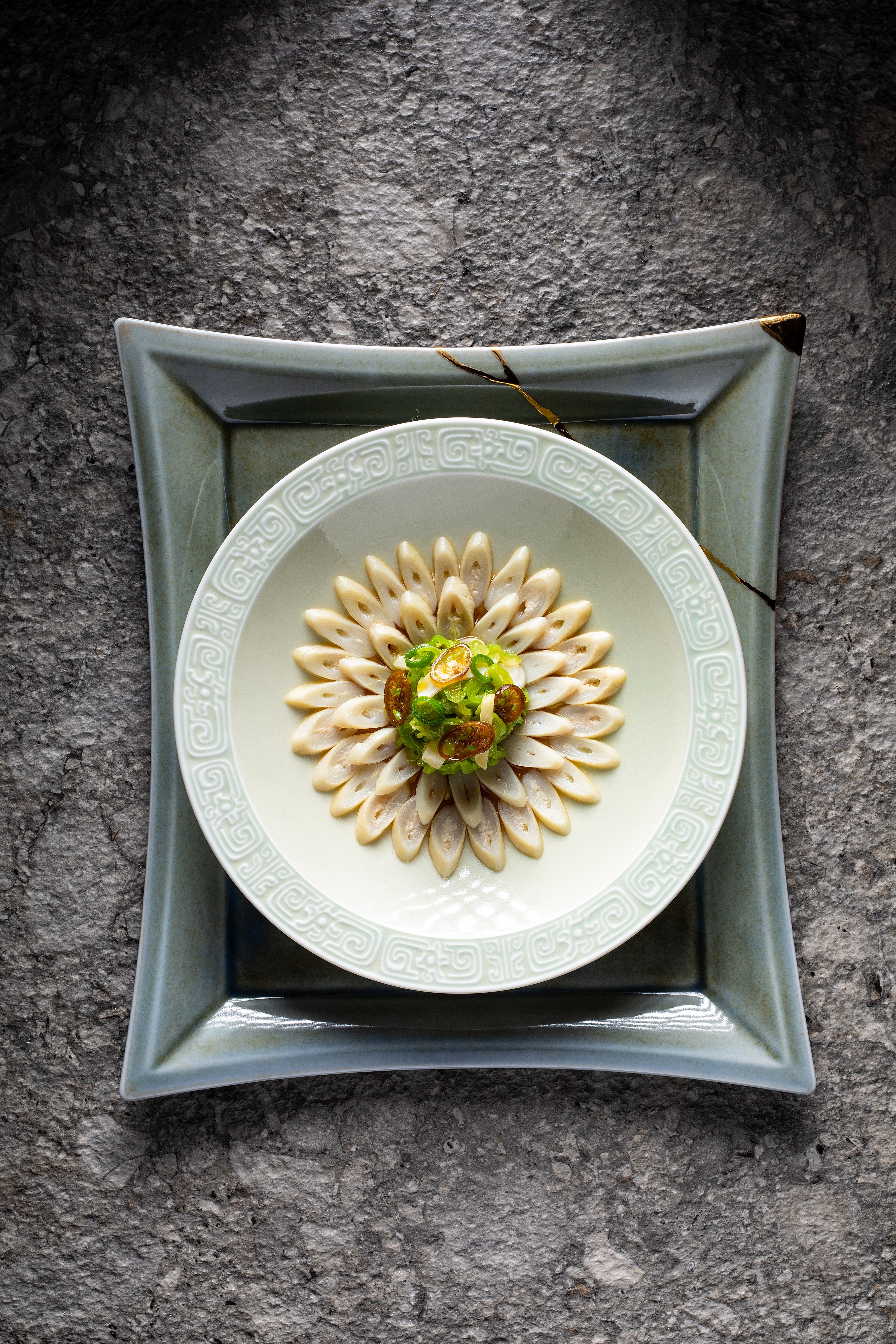 WING - Razor Clam with Yunnan Chilli and Bull Kelp