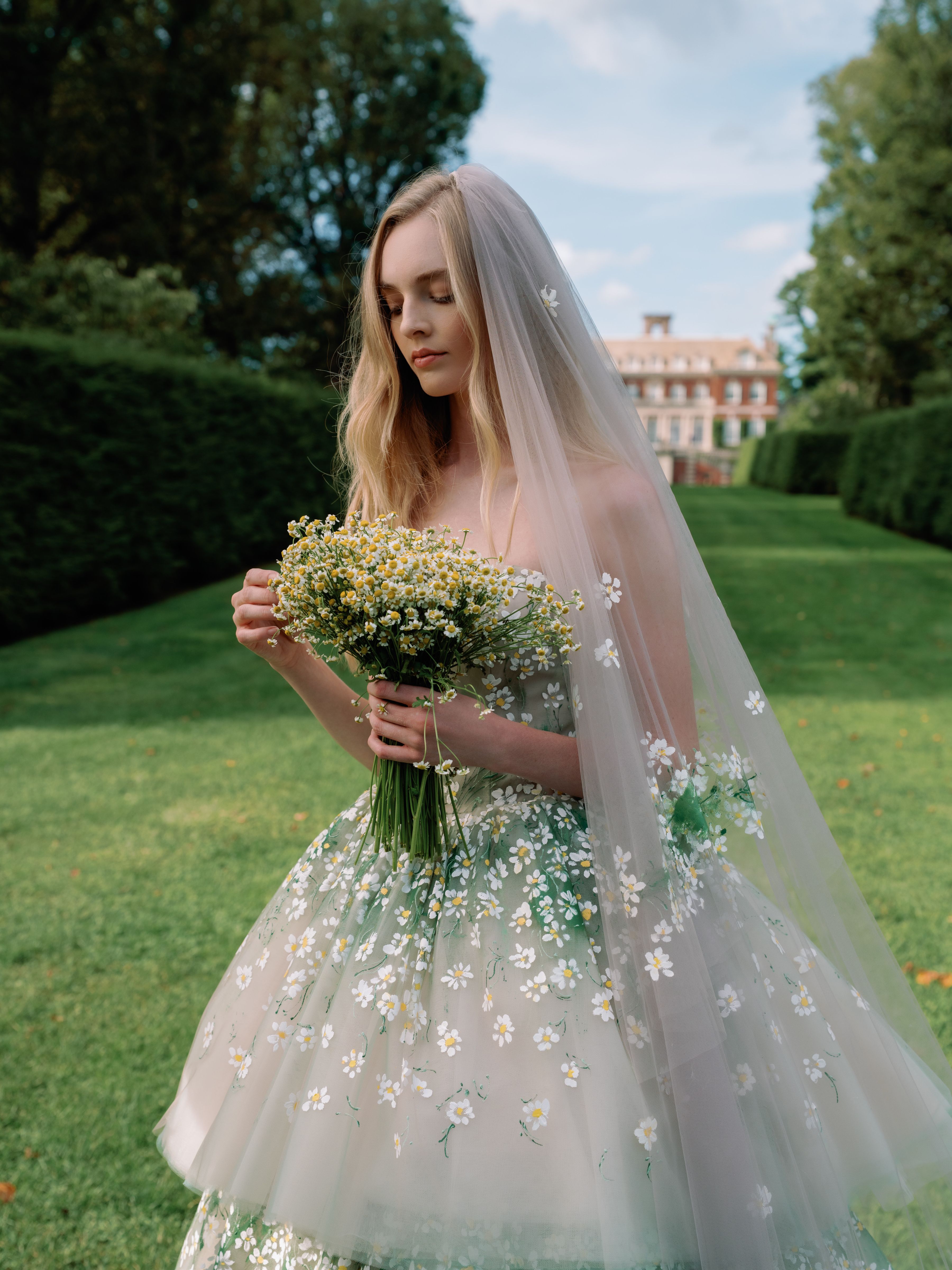 Sareh Nouri Fall/Winter 2026 - The Once Upon a Garden collection - Edelweiss