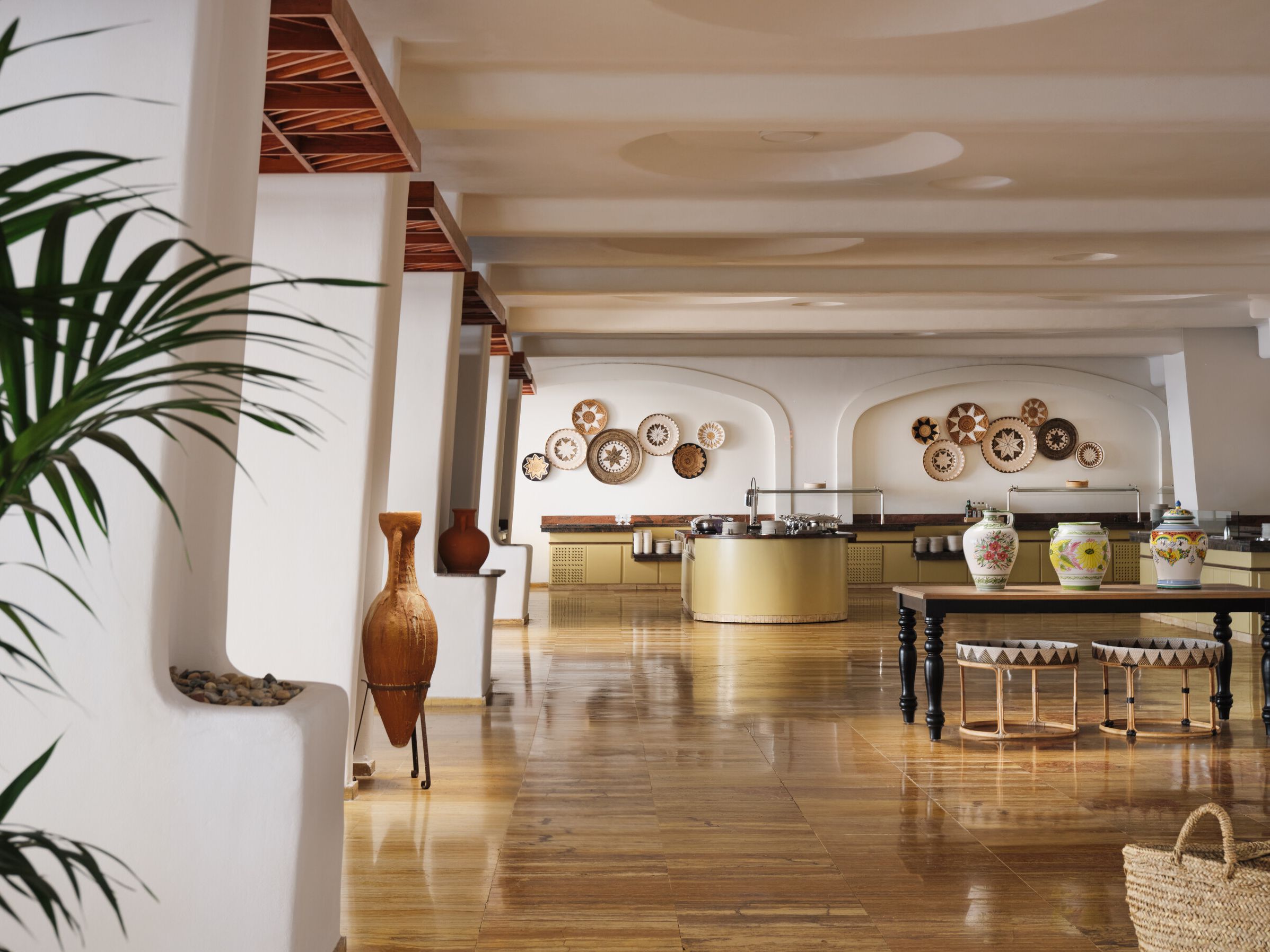 Precise Resort Tenerife Restaurant Mar Oceano Buffet with design elements