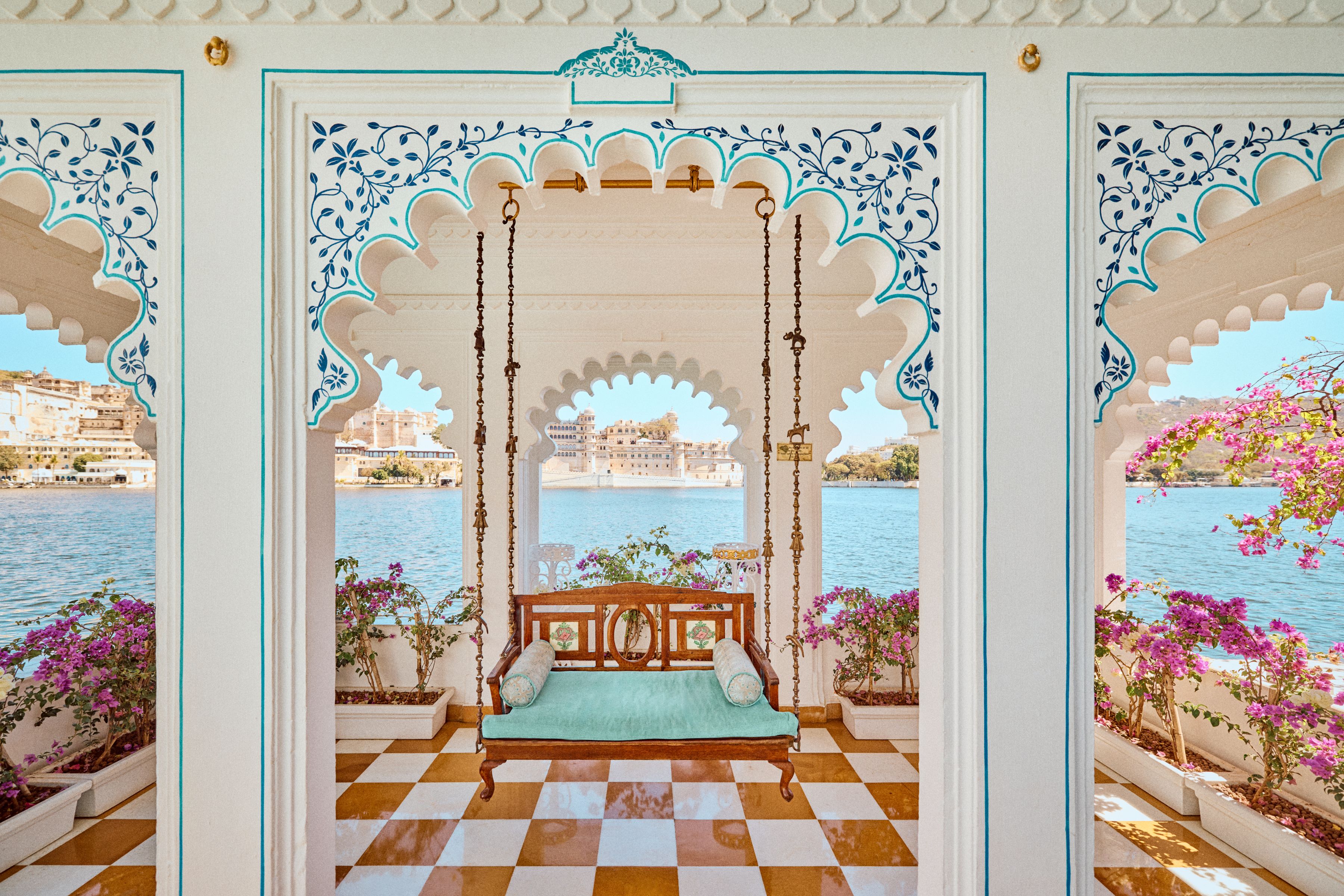 The stunning Taj Lake Palace in Udaipur, India