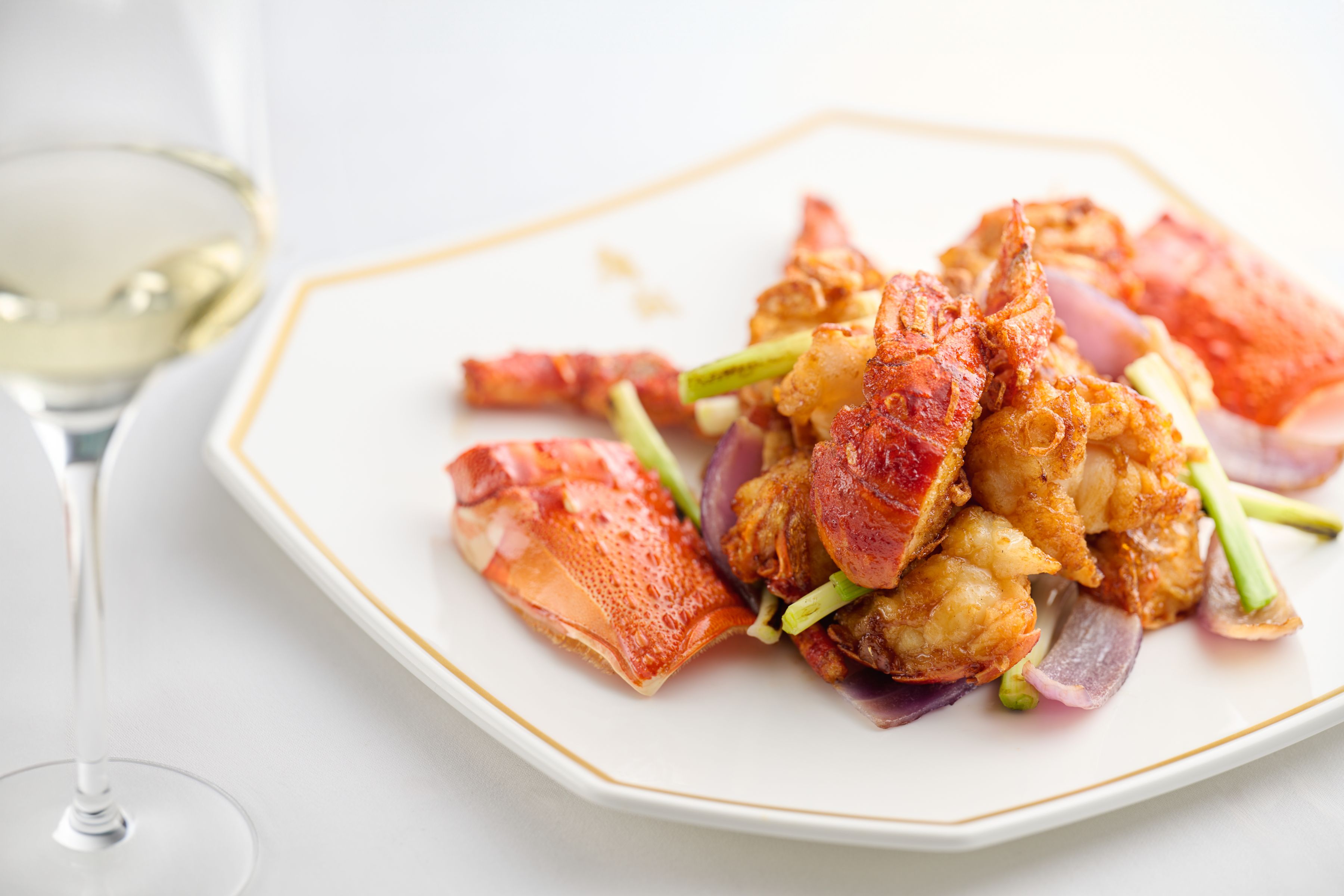 T'ang Court at The Langham, Hong Kong - Stir-fried fresh lobster with spring onion red onion and shallot