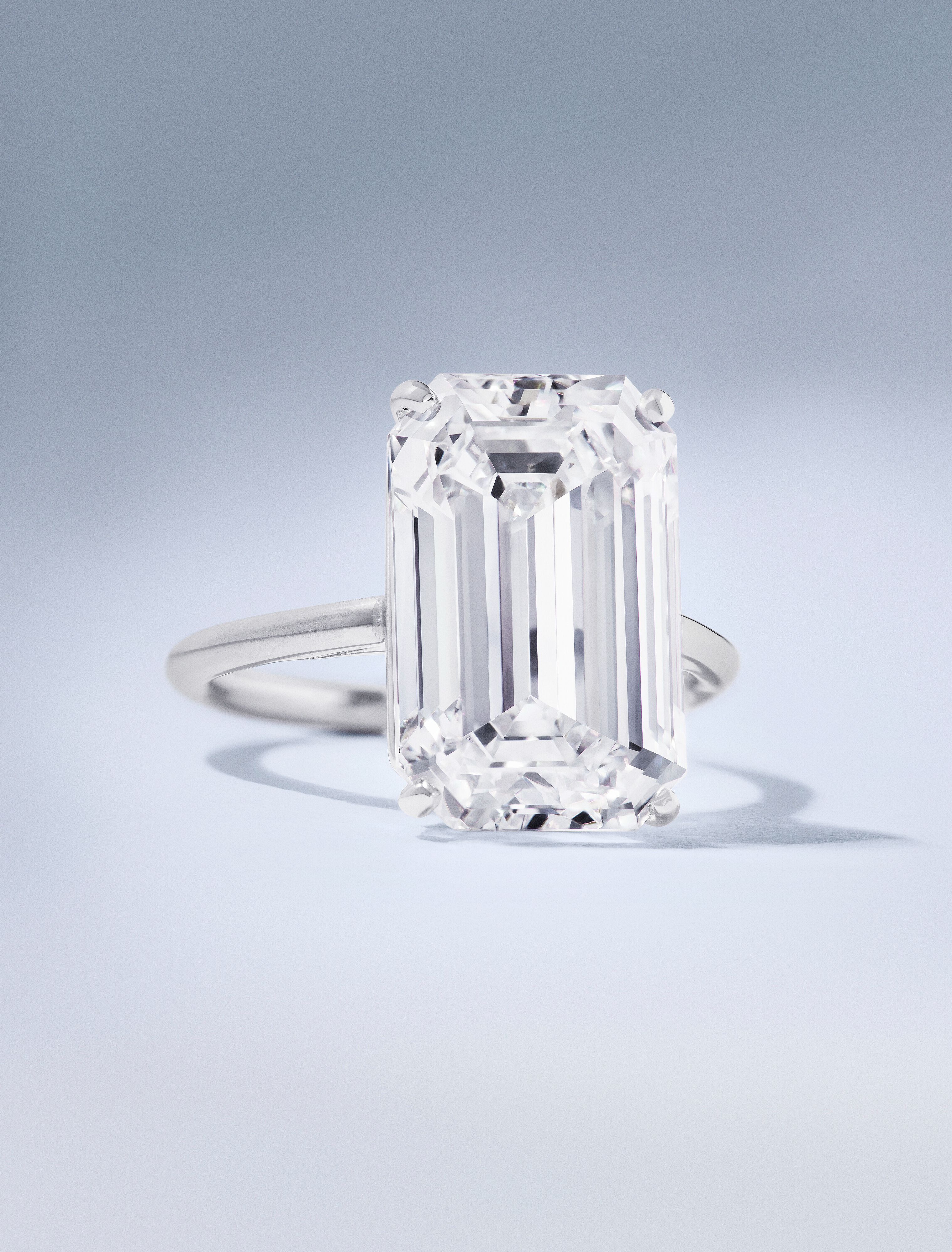 An Important Diamond Ring - Emerald-cut diamond of 10.02 carats.