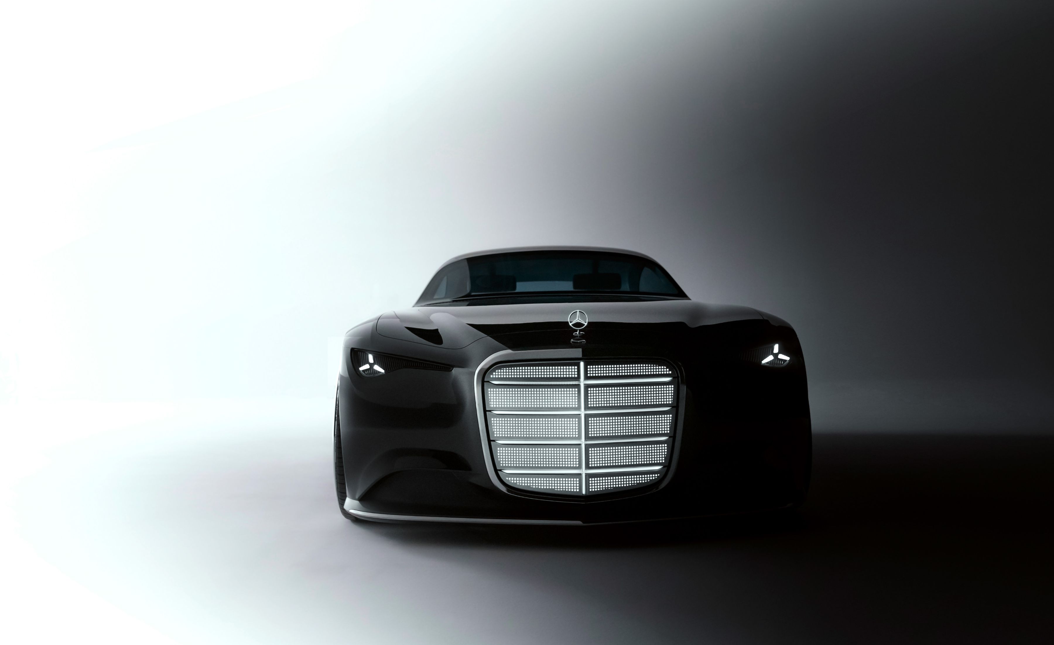 Mercedes-Benz Vision Iconic: The sculptural exterior in deep black high-gloss finish