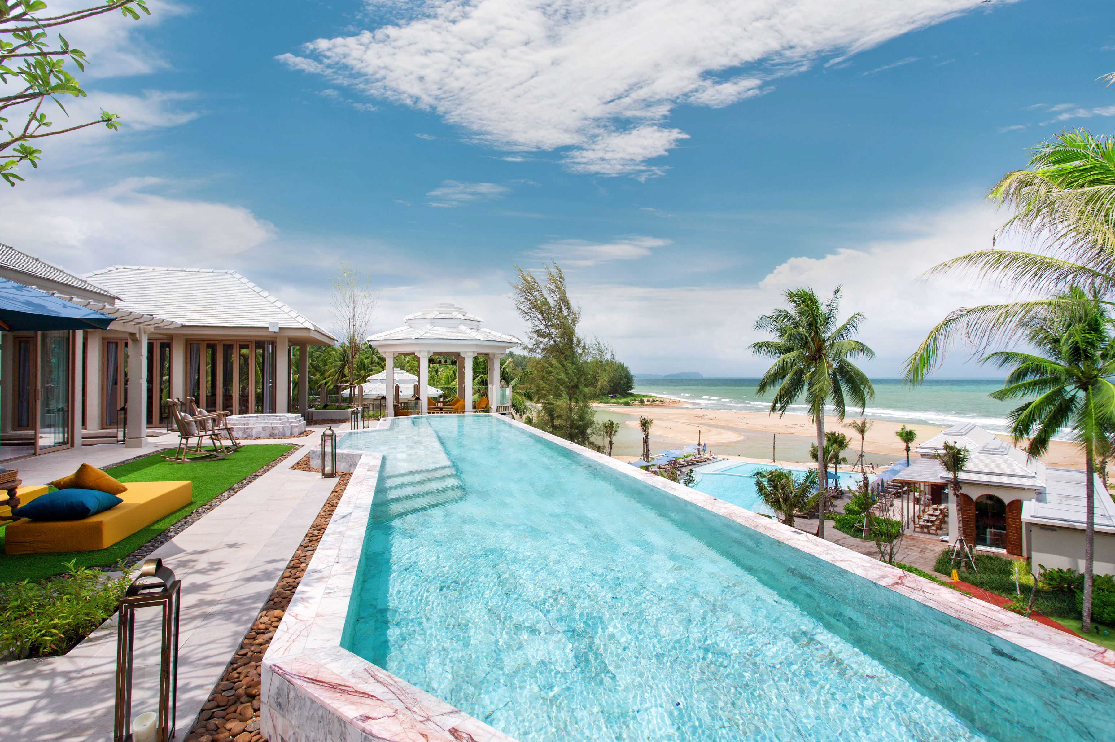 Devasom Sky Villa - 2-bedroom Panoramic Oceanfront Pool Penthouse