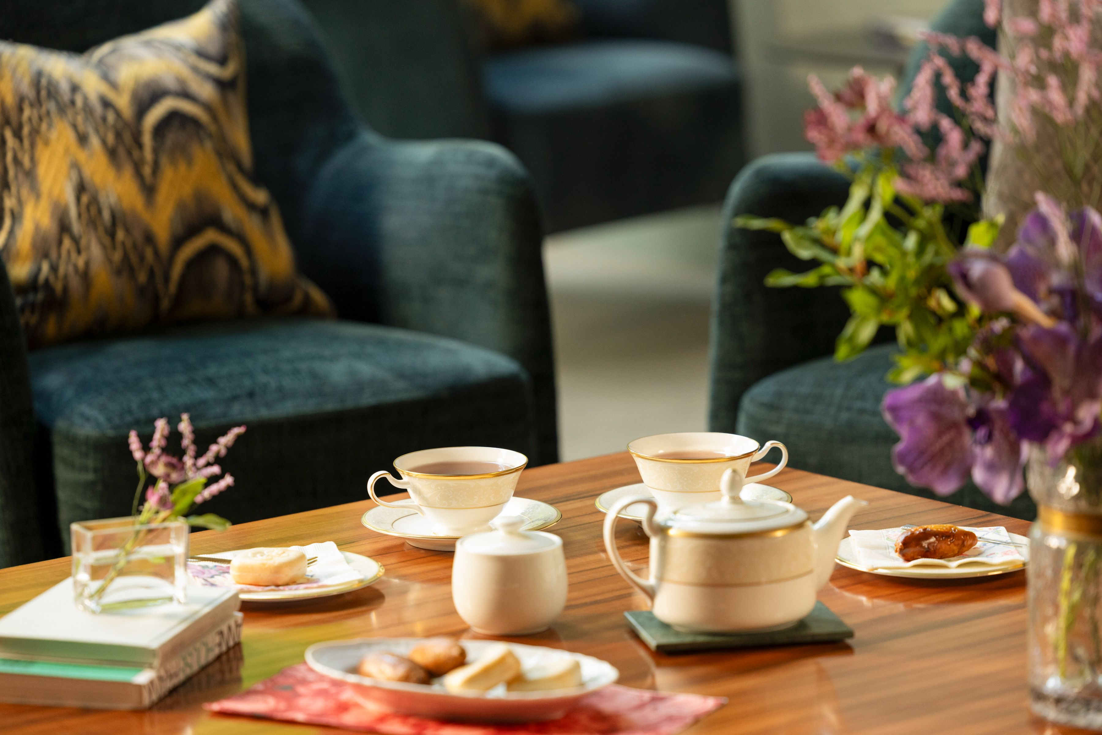 HOSHINOYA Nara Prison - Lounge Tea Time