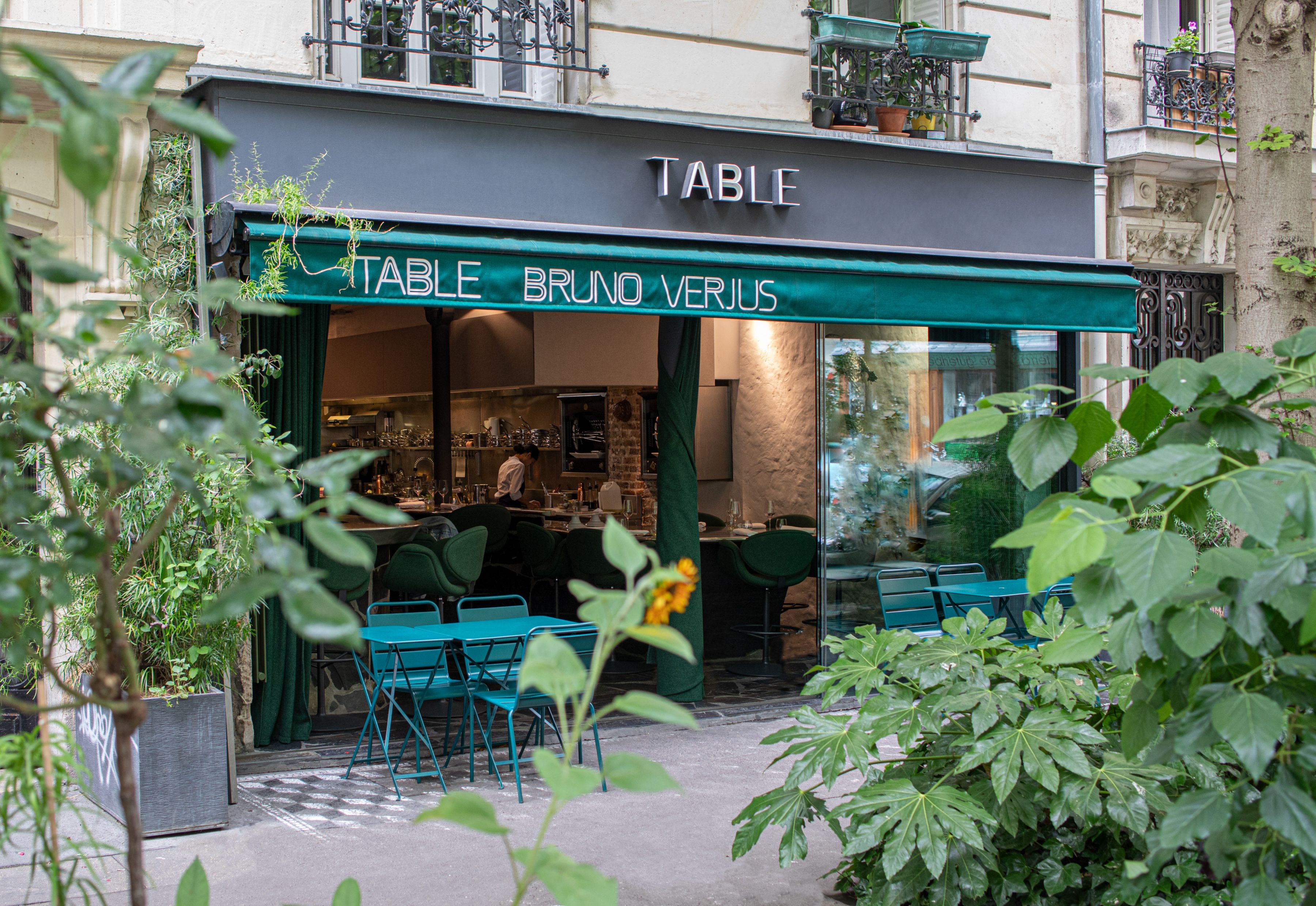 Table exterior