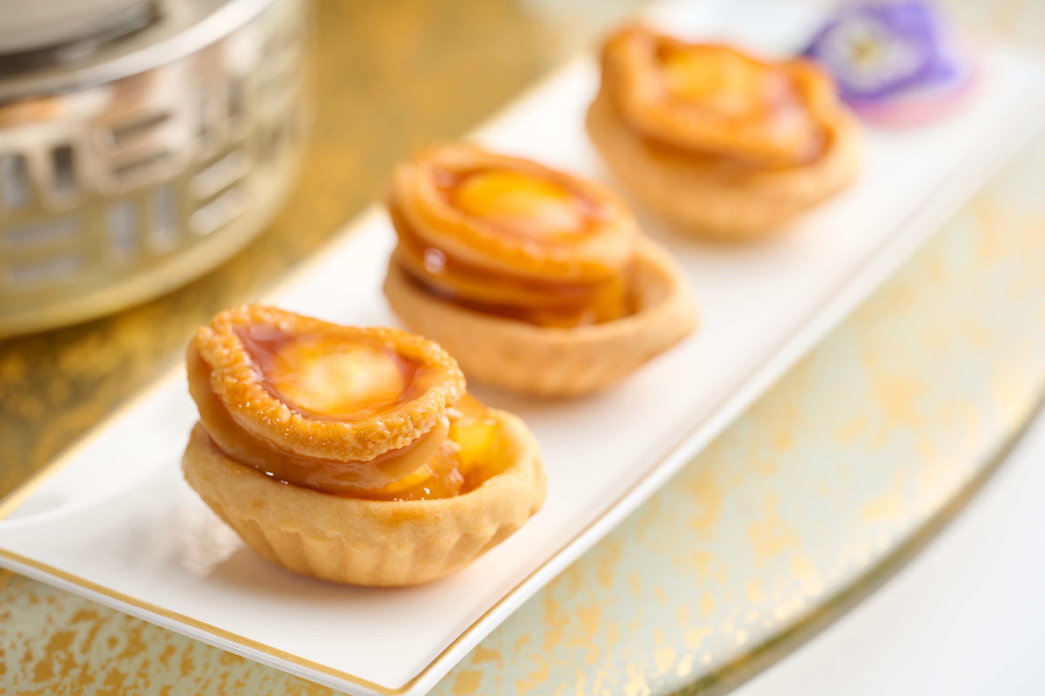 T'ang Court at The Langham, Hong Kong - Baked pastries filled with fish maw and mushrooms topped with whole abalone