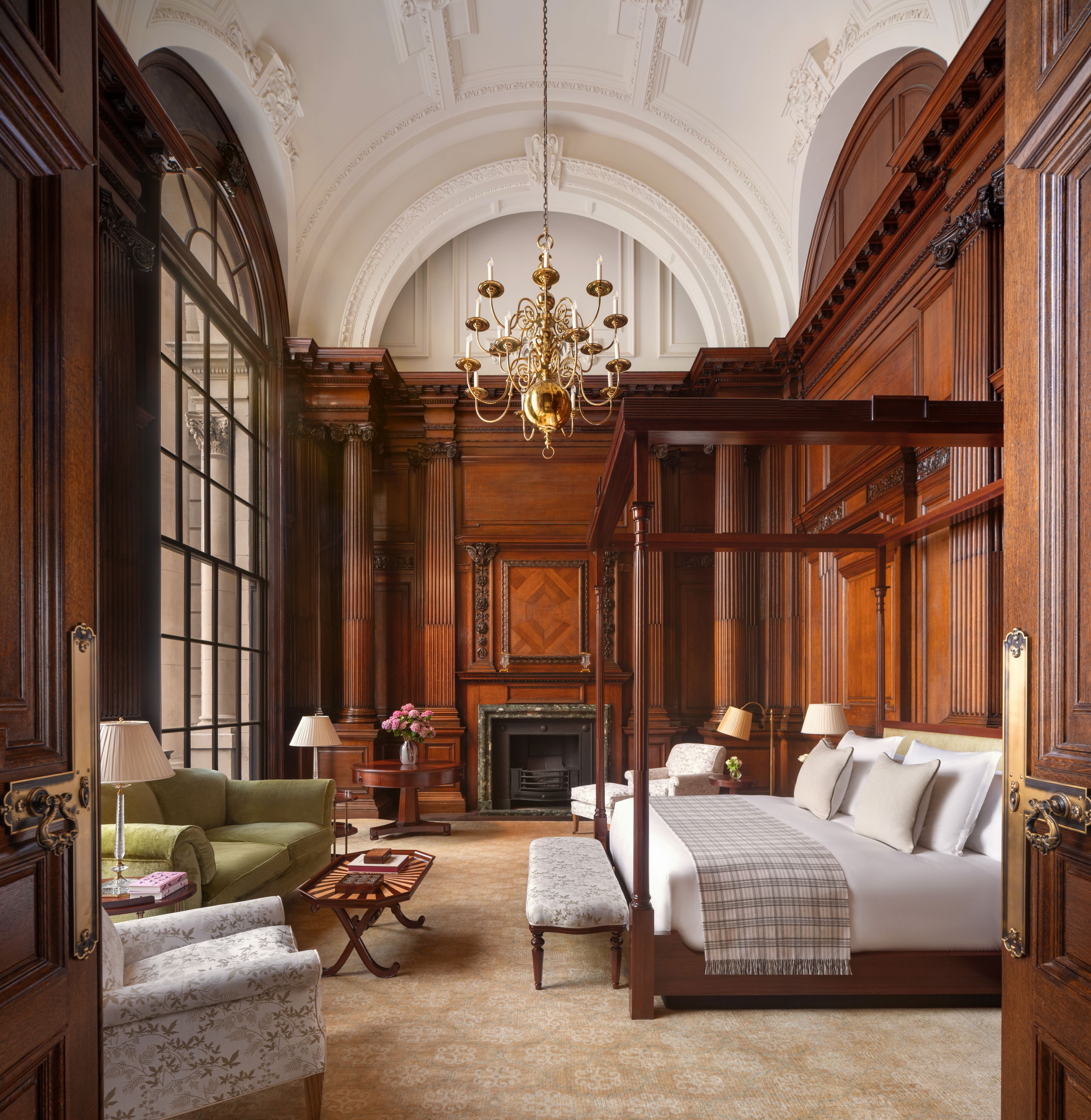 Raffles London at The OWO - The Granville Suite Bedroom