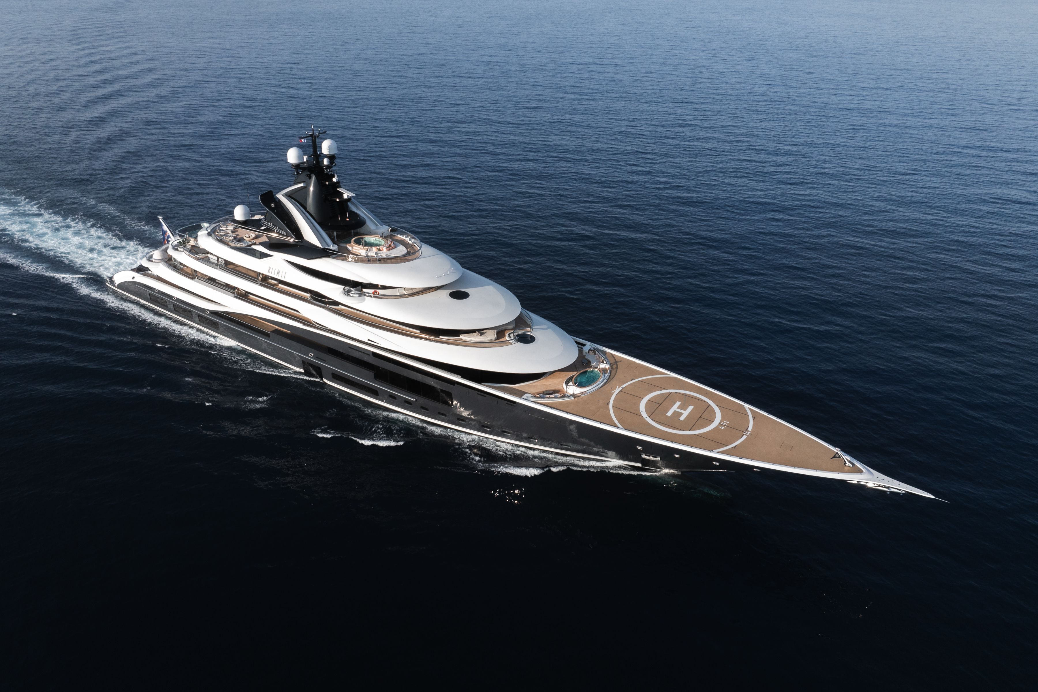 Lurssen Kismet 122m