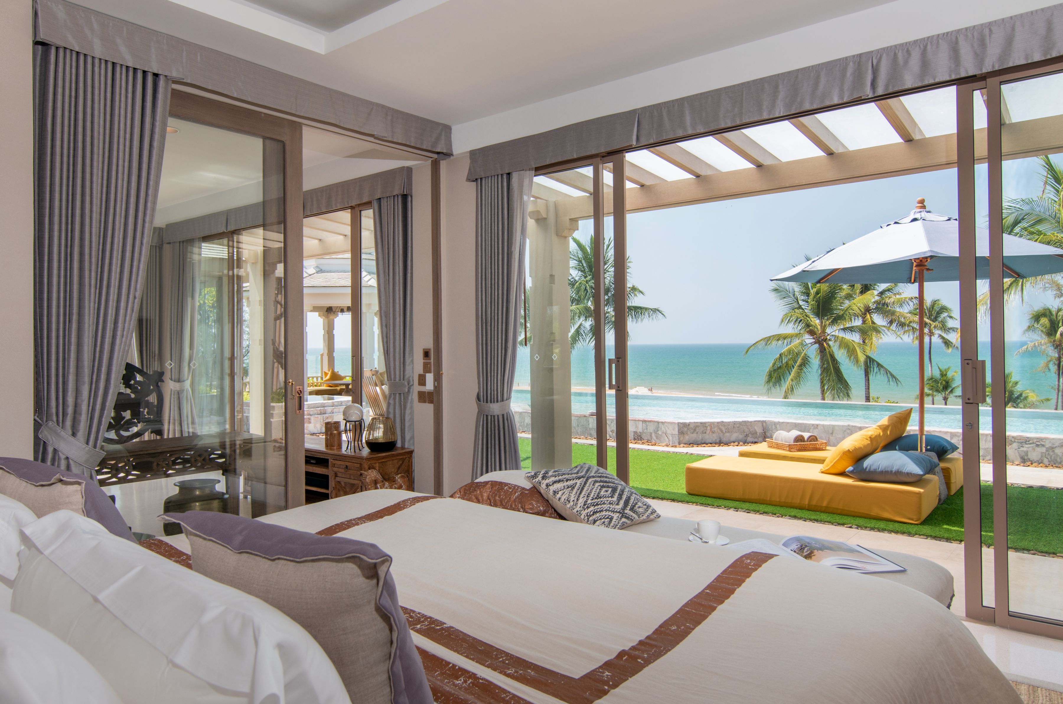 Devasom Sky Villa - 2-bedroom Panoramic Oceanfront Pool Penthouse