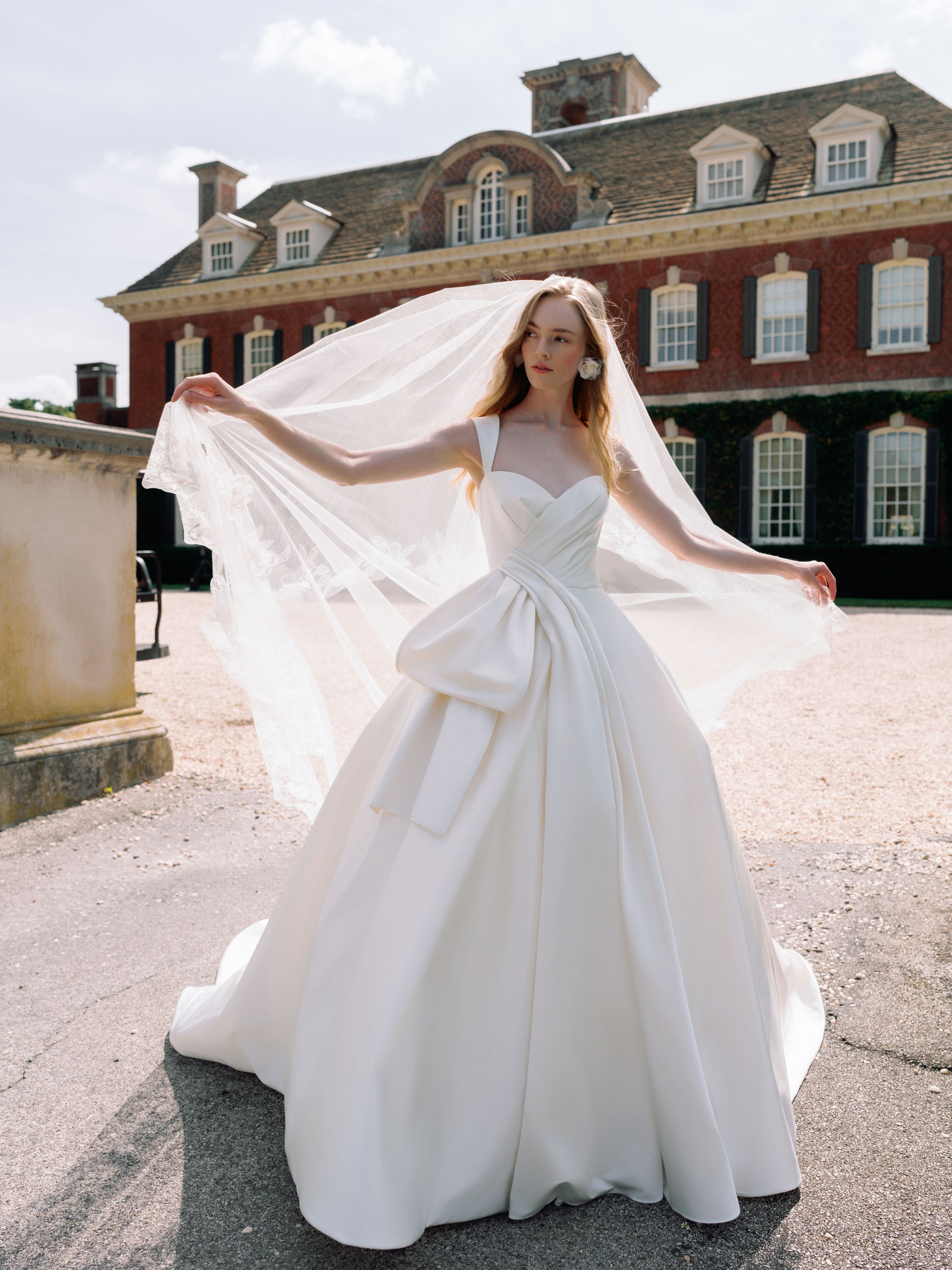 Sareh Nouri Fall/Winter 2026 - The Once Upon a Garden collection - Dahlia Dreams