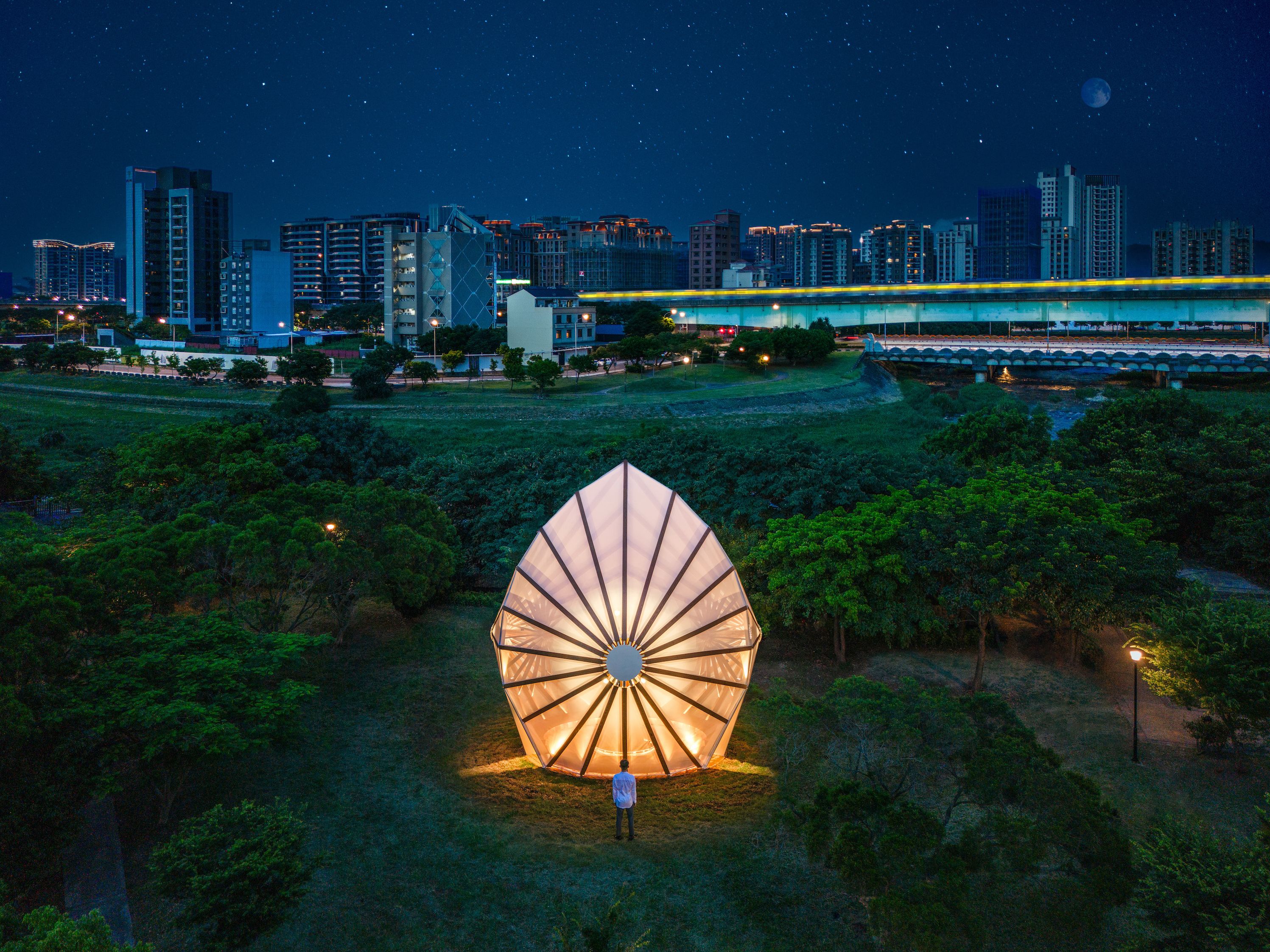 Artist/principal architect: Cheng Tsung FENG - All Together Under the Umbrella