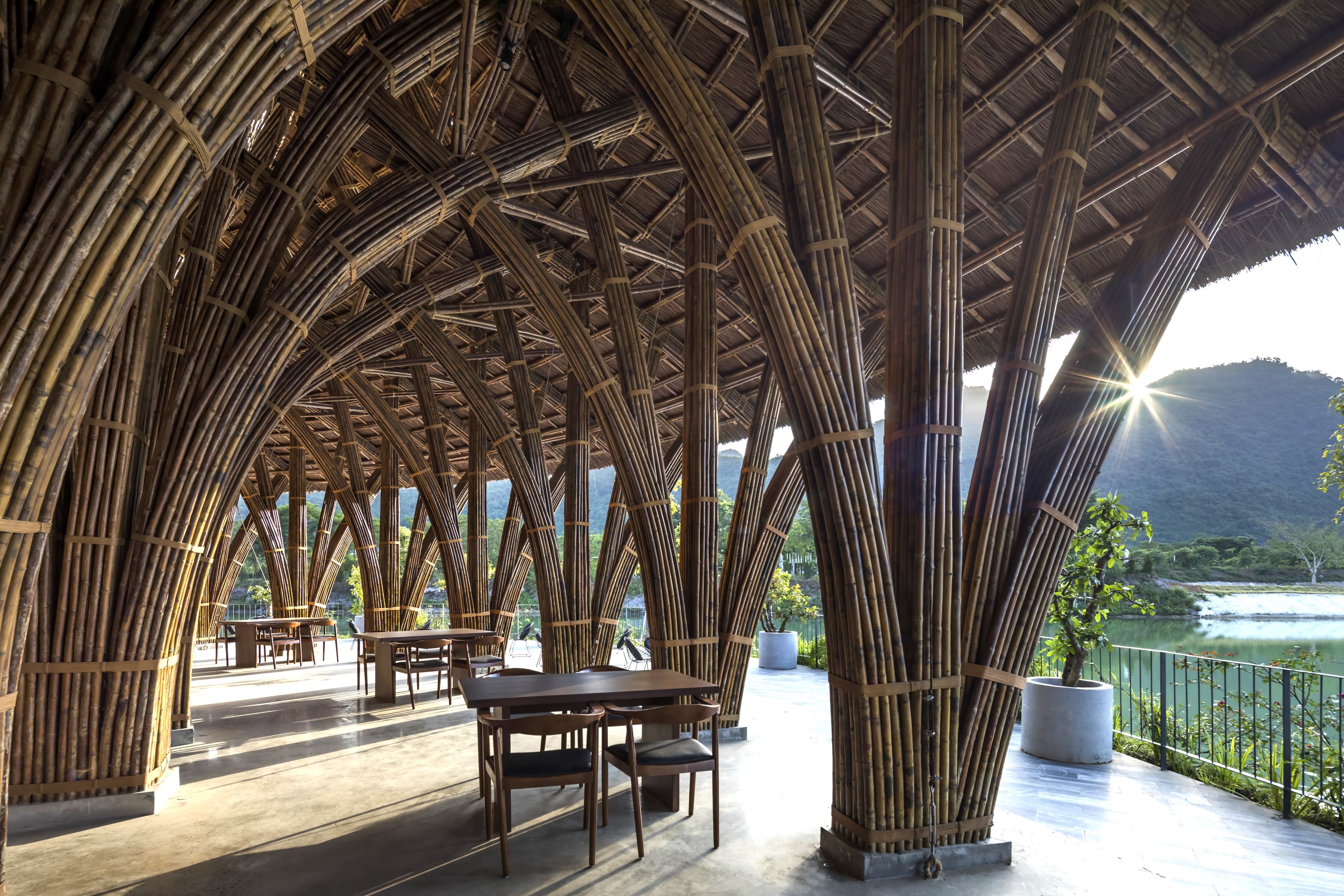 Vedana Restaurant - Corridor view