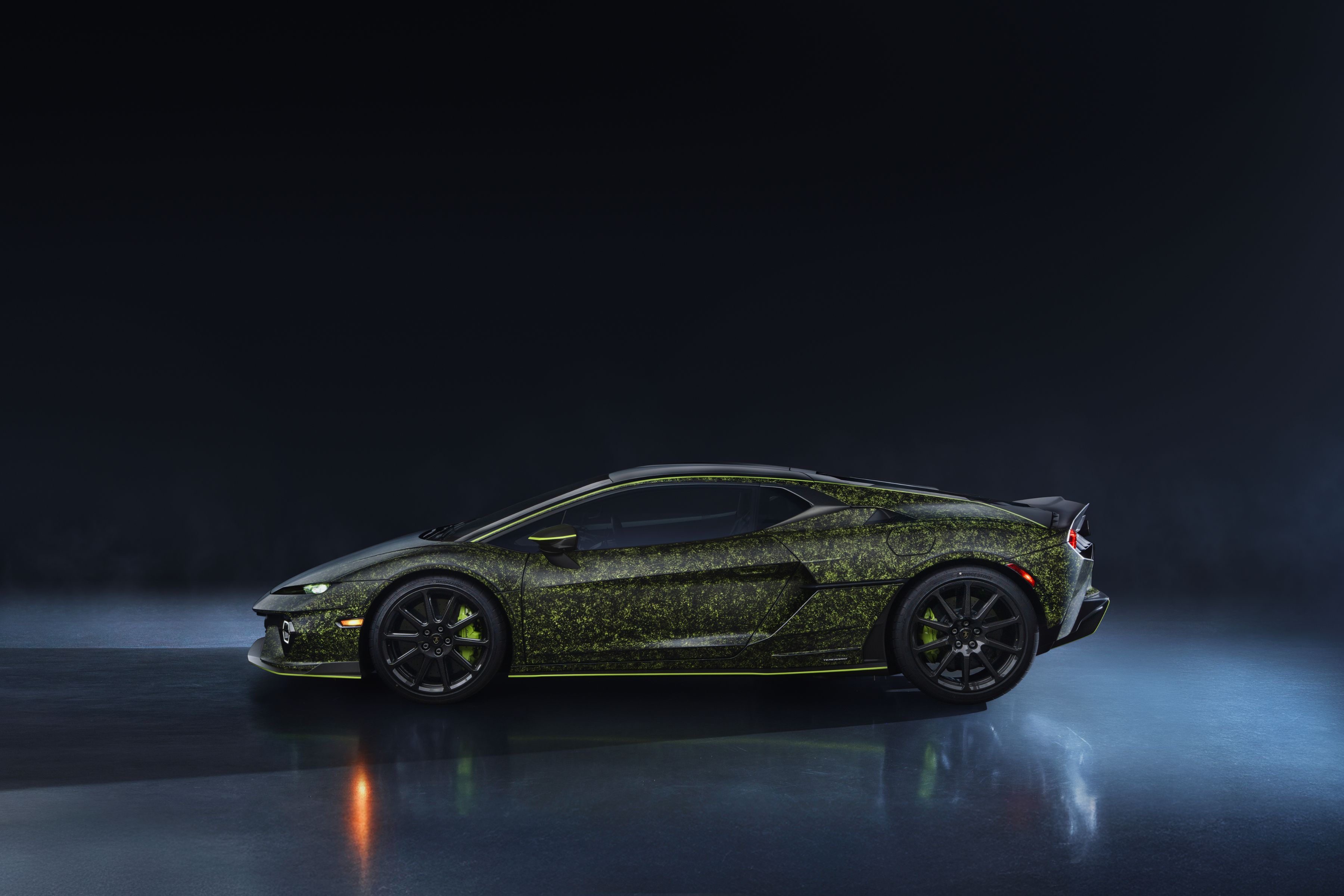 Automobili Lamborghini brings Italian artistry to Miami Beach with a uniquely designed Temerario during Art Basel Miami 2025
