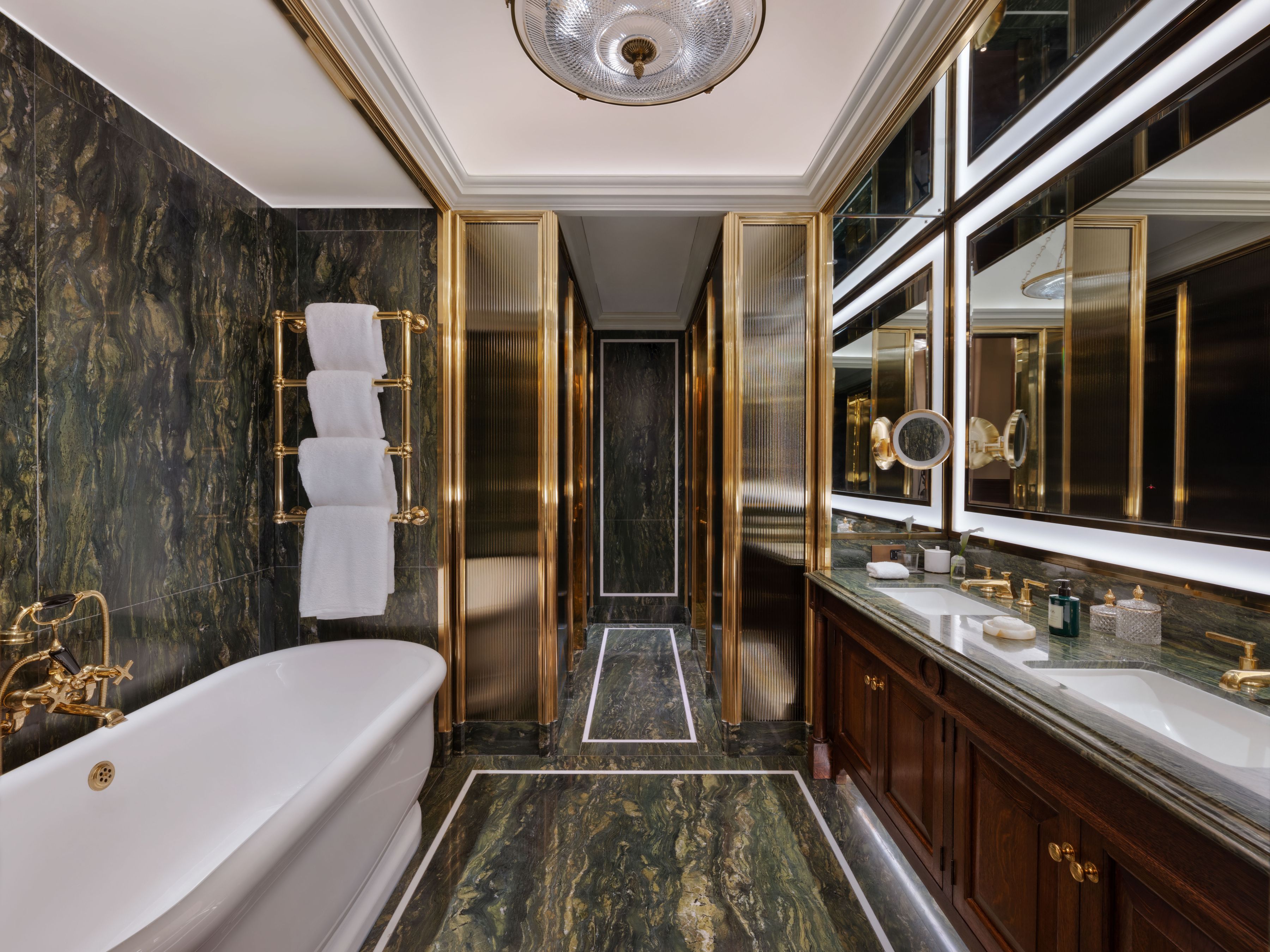 Raffles London at The OWO - Haldane Bathroom