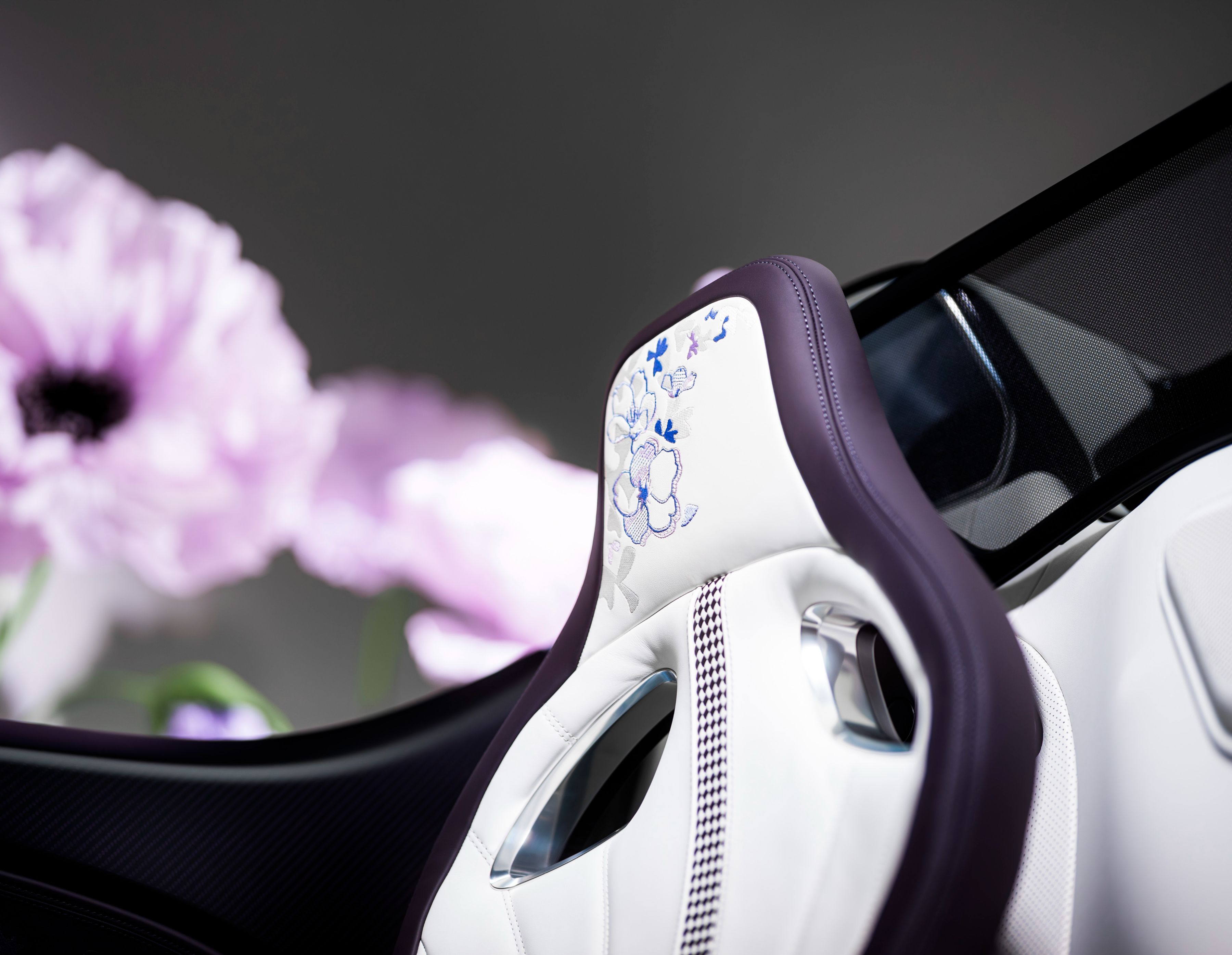 The Bugatti W16 Mistral interiors reveals a continuation of the same artistic story, expressed through texture, material, and light.